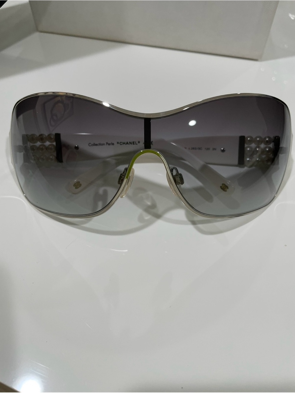 Chanel - Picture 5 of 8